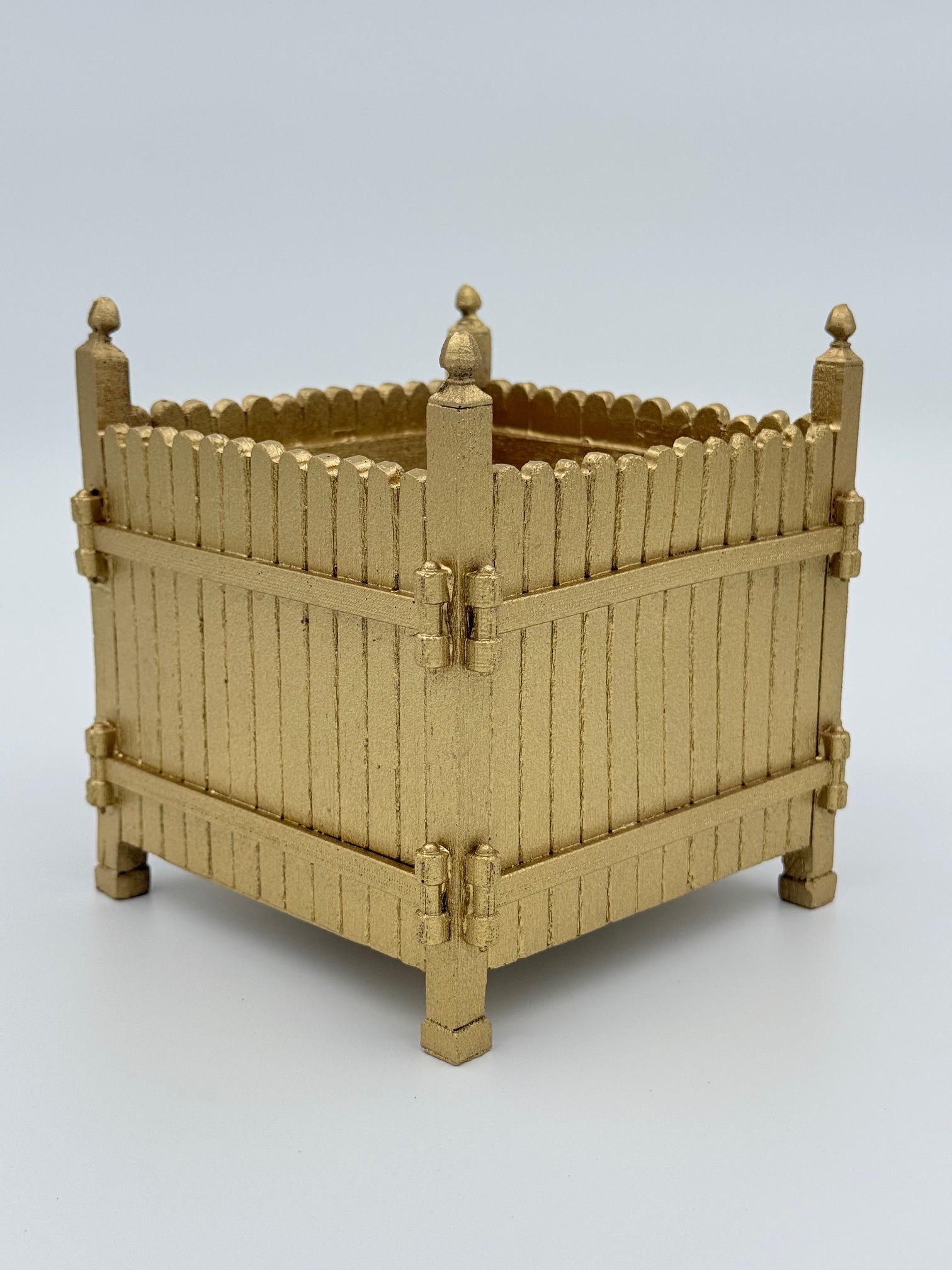 The Bagatelle Planter