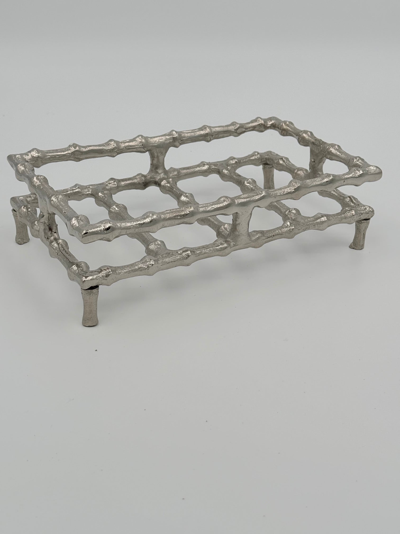 Bamboo-Style Napkin Holder in Gold or Nickel – Set of 20 Chinoiserie printed airlaid paper napkins included